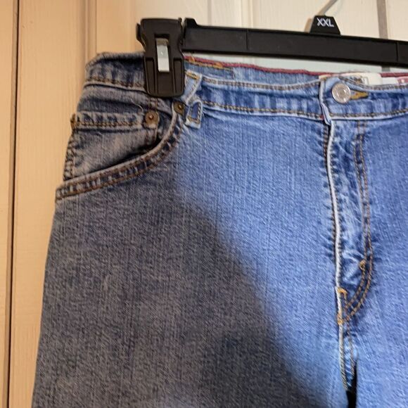 Levi's Vintage Y2K 550 Relaxed Boot Cut Jeans 12 - Picture 6 of 16